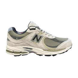 New Balance: Зелёные кроссовки  2002R