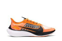 Nike: Оранжевые кроссовки  Zoom Gravity