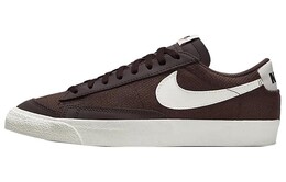 Nike: Светлые кроссовки  Blazer