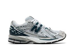 New Balance: Серебристые кроссовки  1906R