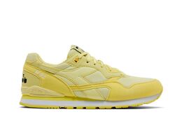 Diadora: Жёлтые кроссовки 