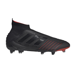Adidas: Чёрные кроссовки  Predator