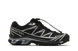 Salomon: Чёрные кроссовки 