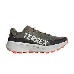 Adidas: Зелёные кроссовки  Terrex