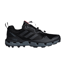 Adidas: Чёрные кроссовки  Terrex