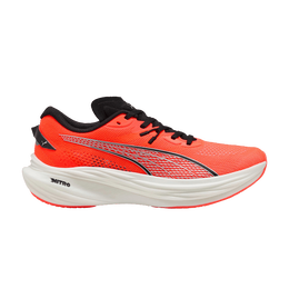 PUMA: Красные кроссовки  Deviate Nitro