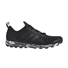 Adidas: Чёрные кроссовки  Terrex