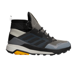 Adidas: Серые кроссовки  Terrex