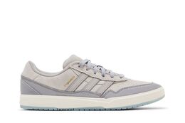 Adidas: Светлые кроссовки  Tyshawn