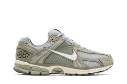 Nike: Тёмные кроссовки  Air Zoom