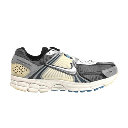 Nike: Серые кроссовки  Air Zoom