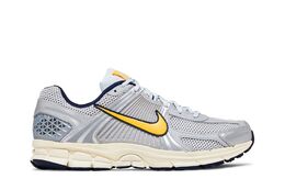 Nike: Оранжевые кроссовки  Air Zoom