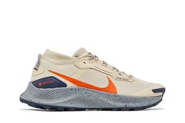Nike: Оранжевые кроссовки  Pegasus Trail 3