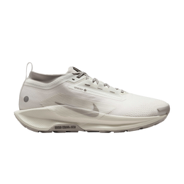 Nike: Белые кроссовки  Trail
