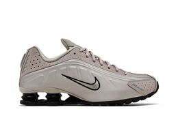 Nike: Серые кроссовки  Shox R4