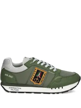 Aeronautica Militare: Зелёные кроссовки 