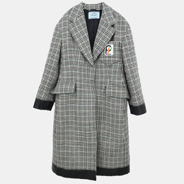 Prada: Чёрное пальто 