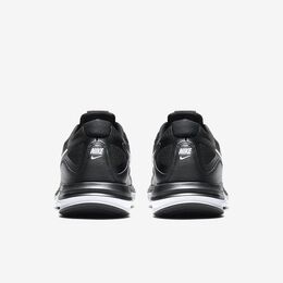 Nike: Чёрные кроссовки 