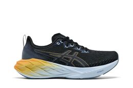 Asics: Чёрные кроссовки  Novablast