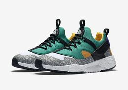Nike: Зелёные кроссовки  Air Huarache