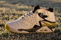 Nike: Белые кроссовки  Huarache