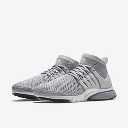 Nike: Серые кроссовки  Air Presto