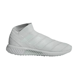 Adidas: Серебристые кроссовки  Nemeziz