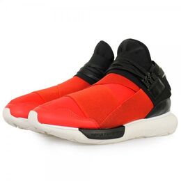 Adidas: Красные кроссовки 