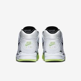 Nike: Белые кроссовки  Tech