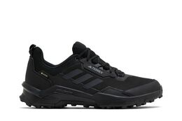 Adidas: Чёрные кроссовки  Terrex