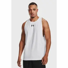 Under Armour: Спортивная майка 