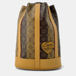 Louis Vuitton: Коричневая сумка 