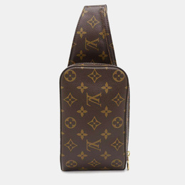 Louis Vuitton: Коричневая сумка 