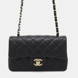 Chanel: Чёрная сумка 