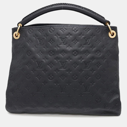 Louis Vuitton: Чёрная сумка 