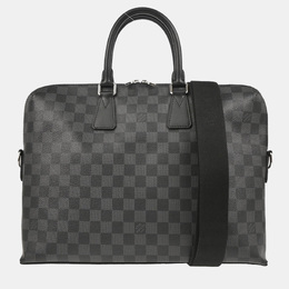 Louis Vuitton: Чёрная сумка 