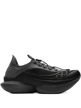 Saucony: Чёрные кроссовки  Endorphin