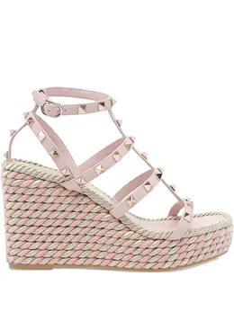 Valentino Garavani: Розовые сандалии 