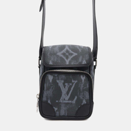 Louis Vuitton: Чёрная сумка 
