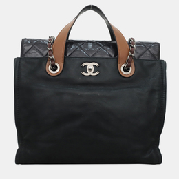Chanel: Чёрная сумка 