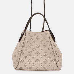 Louis Vuitton: Светлая сумка 