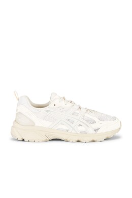 Asics: Серебристые кроссовки  Gel