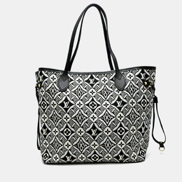 Louis Vuitton: Чёрная сумка-шоппер  Neverfull MM