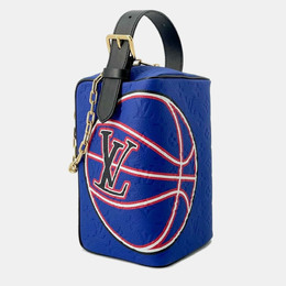 Louis Vuitton: Голубой плащ 