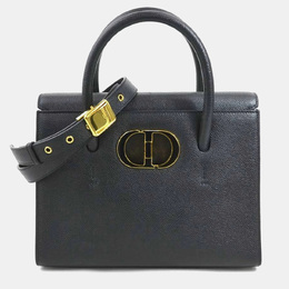 Dior: Чёрная сумка 