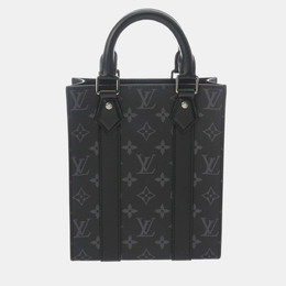 Louis Vuitton: Чёрная сумка 
