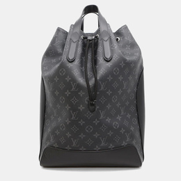 Louis Vuitton: Чёрный рюкзак 