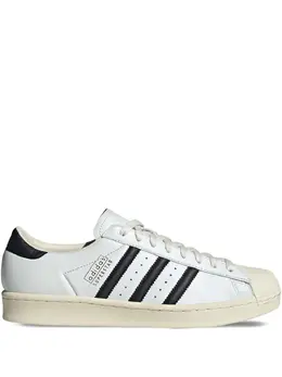 adidas: Белые кроссовки  Superstar