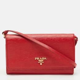 Prada: Красный кошелёк 