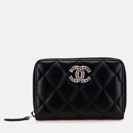 Chanel: Косметичка 